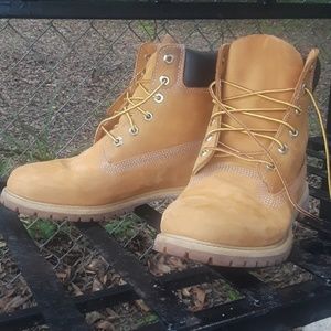 Timberland boots women (size 10)